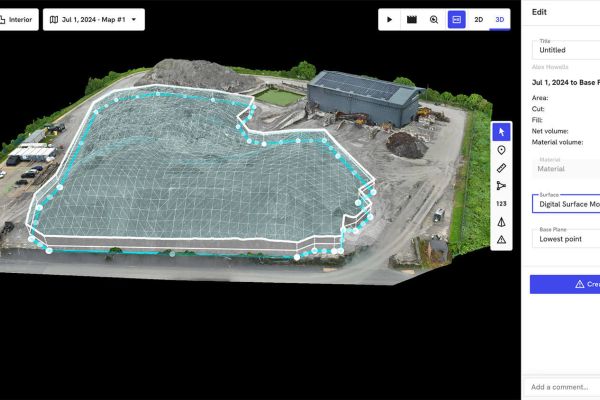 Software calculating volume of a stockpile 